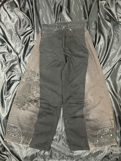 Custom scenes of black carp embroidery designs