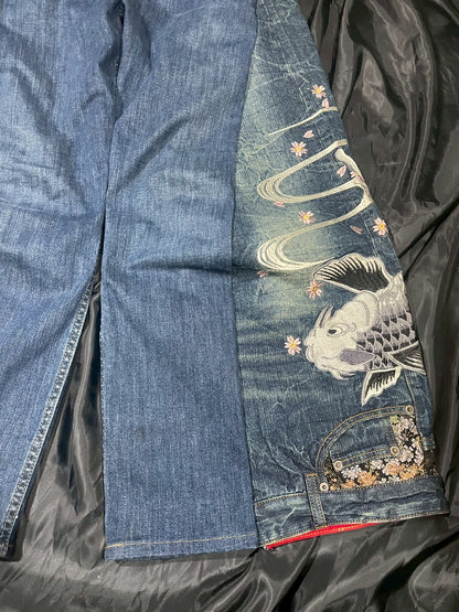 Custom scenes of carp embroidery designs