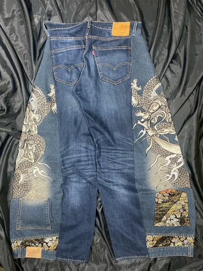 Custom jeans with Japanese wind god and thunder god and dragon embroidery design