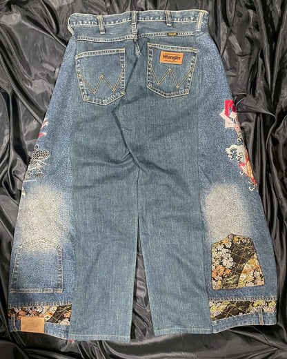 Custom scenes of carp embroidery designs