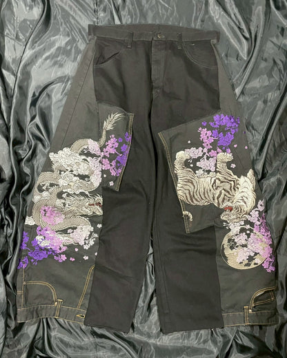 Custom jeans of dragon embroidery design No.3