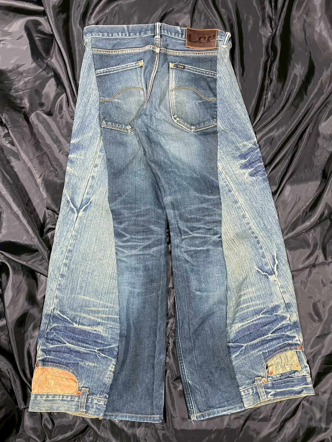 Custom jeans with Japanese wind god and thunder god embroidery design No.2