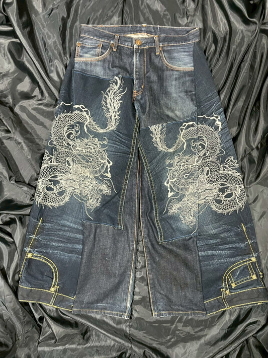 Custom jeans of dragon embroidery design No.1